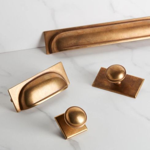 Queslett Cabinet Knob With Rectangular Backplate 76Mm