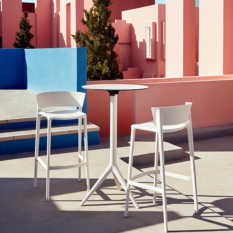 Bars & Stools