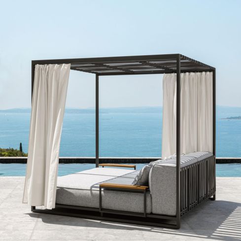 Casilda Icon Outdoor Daybed