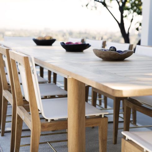 Pacific Outdoor Extendable Dining Table