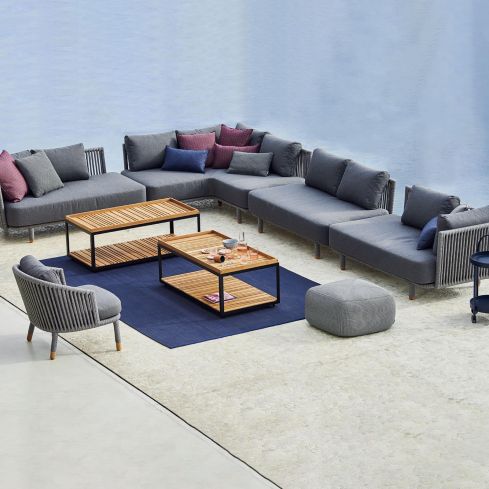 أريكة ثنائية (جانب يميني) خارجية مع طقم وسادات من تشكيلة جا-مومنتس