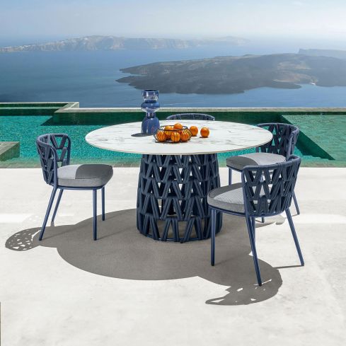 Swipe Outdoor D150 Dining Table