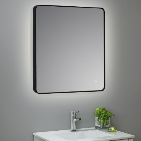 مرآة بإضاءة خلفية من تشكيلة ريفولوشن