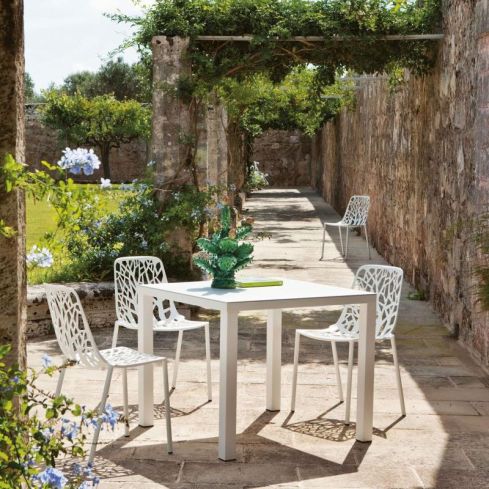 Easy Outdoor Square Dining Table